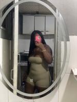 604279047: Chica busca chico en Sevilla