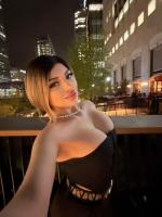 637181641: Chica busca chico en Barcelona