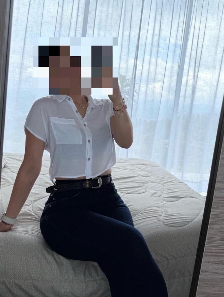 Chica busca chico en Alicante: Chica busca chico