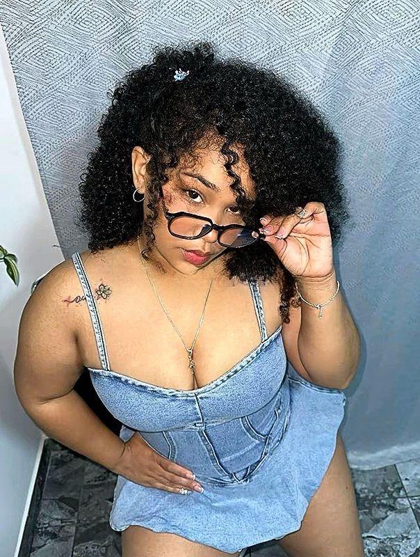 Chica busca chico en Sevilla: 