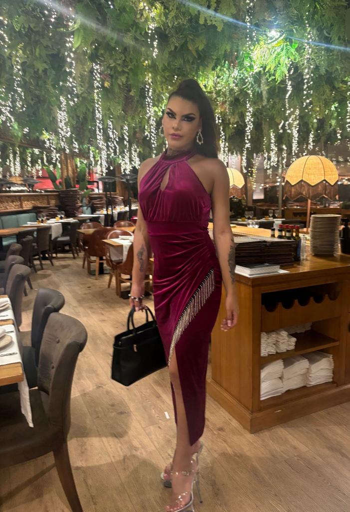 611291433: Travesti en Álava