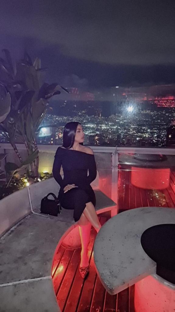 Chica busca chico en Ibiza: 