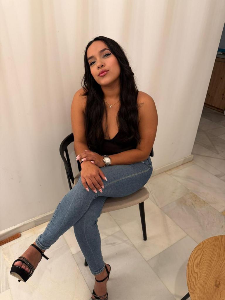 627882068: Chica busca chico en Cádiz