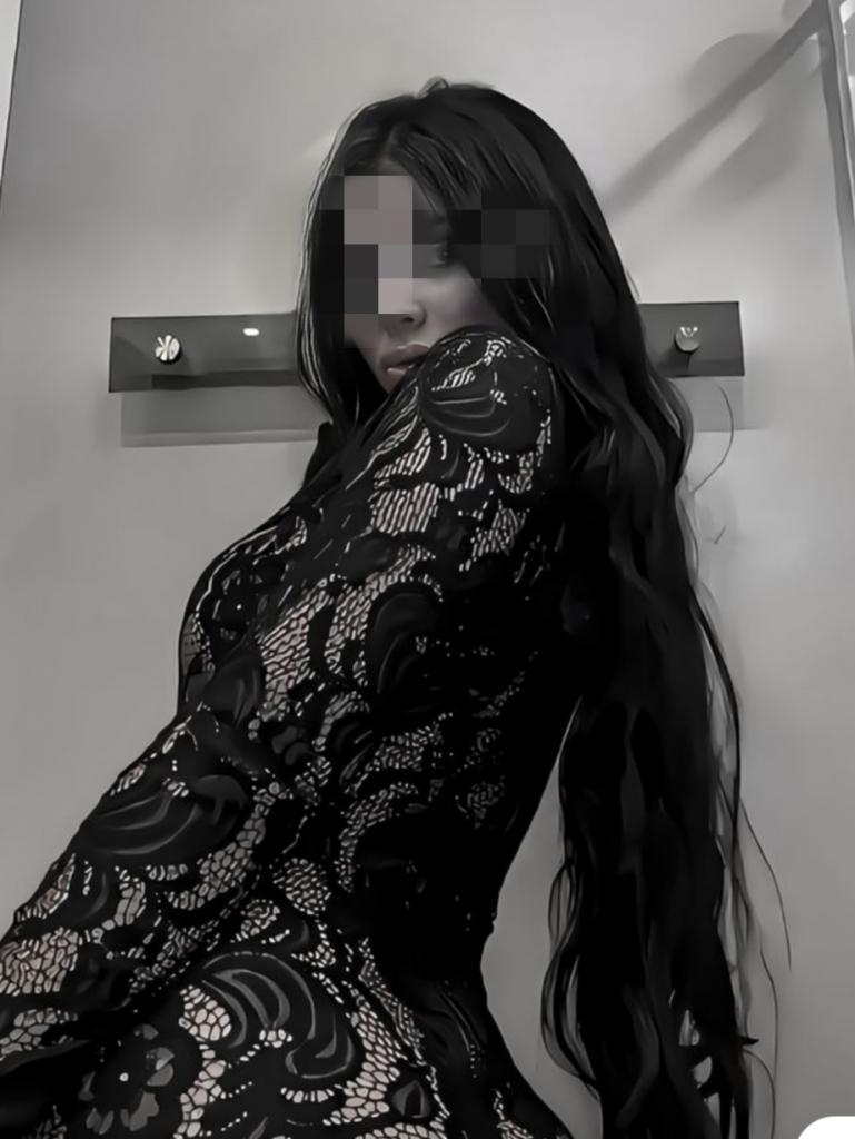 Chica busca chico en Granada: Chica busca chico