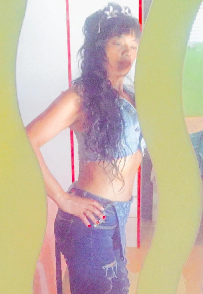 696031304: Chica busca chico en Pontevedra