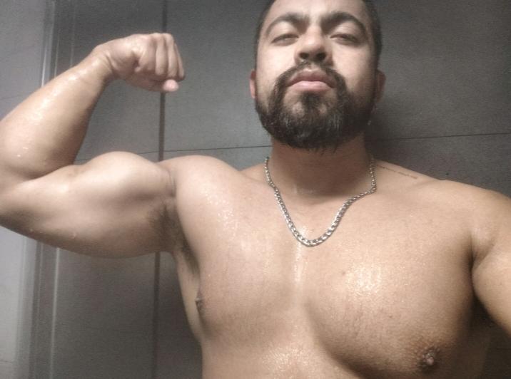 613977705: Chico busca chica en Granada