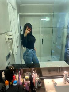 670336306: Chica busca chico en Alicante