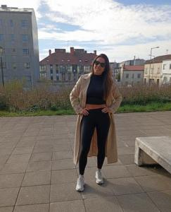 614645893: Chica busca chico en La Coruña