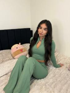 674412791: Chica busca chico en Madrid