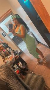 613806387: Chica busca chico en Alicante