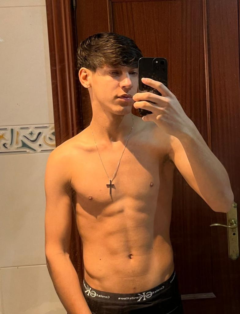 Chico busca chica en Málaga: 