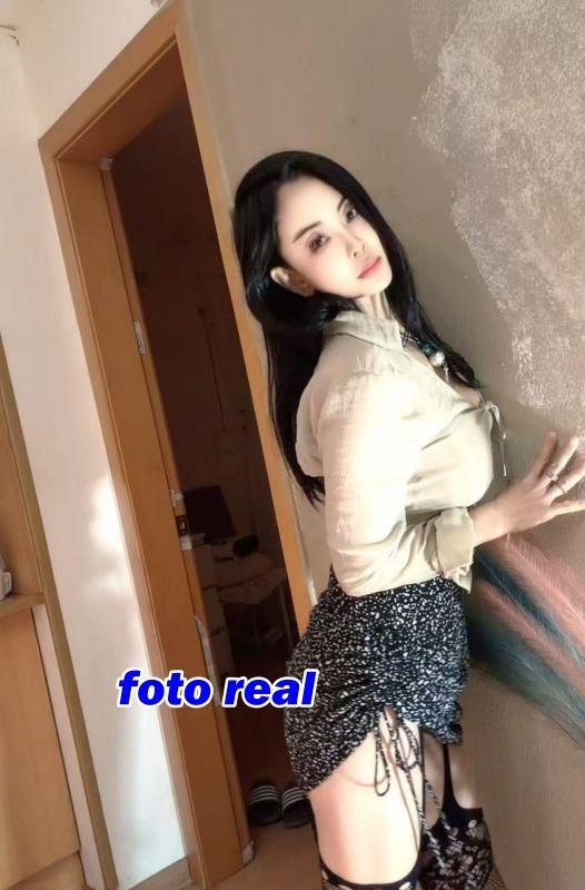 678804290: Chica busca chico en Barcelona