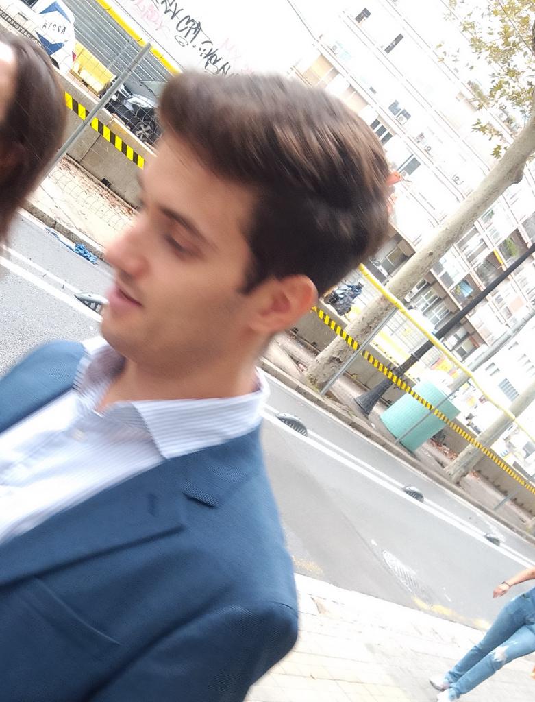 Chico busca chica en Barcelona: 