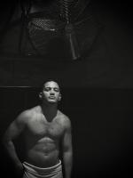 643752296: Chico busca chica en Barcelona