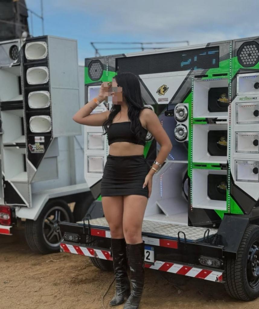 Chica busca chico en Cádiz: 