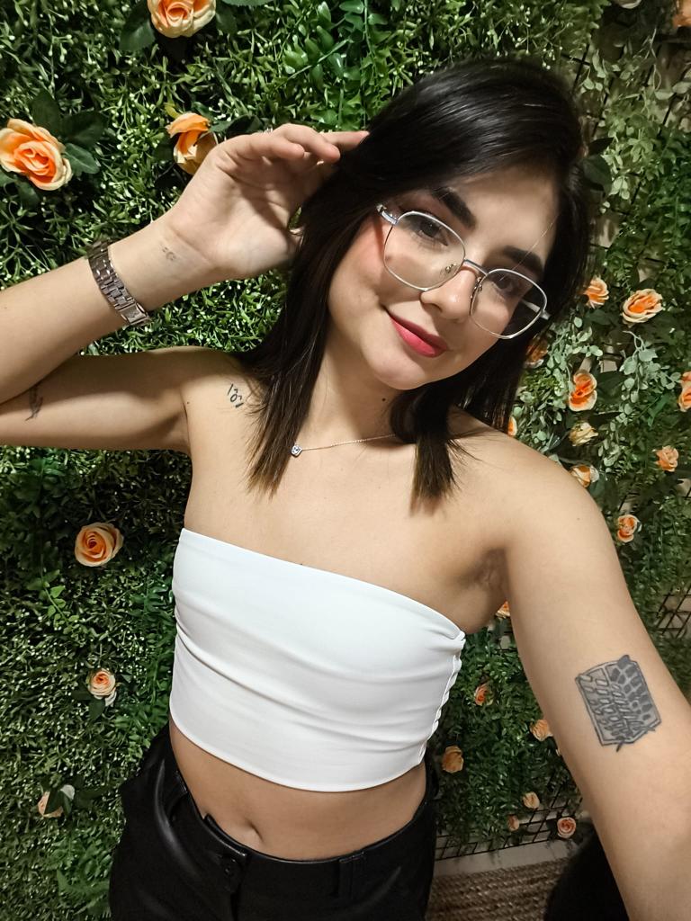 664874220: Chica busca chico en Madrid