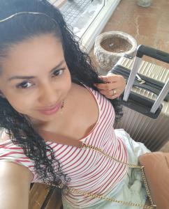 613733646: Chica busca chico en Pontevedra