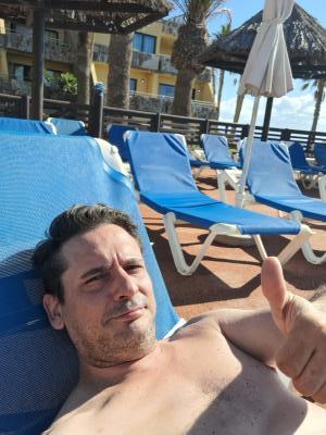 660909372: Chico busca chica en Las Palmas