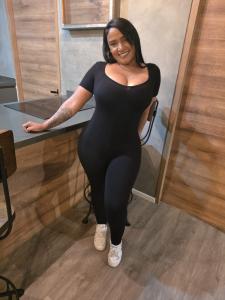 607010965: Chica busca chico en Valencia