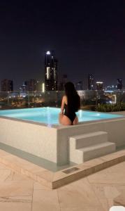 604831884: Chica busca chico en Mallorca