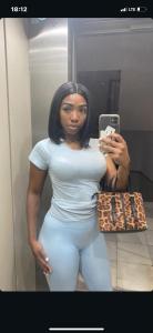 662529532: Chica busca chico en Barcelona