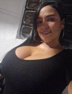 607010965: Chica busca chico en Valencia