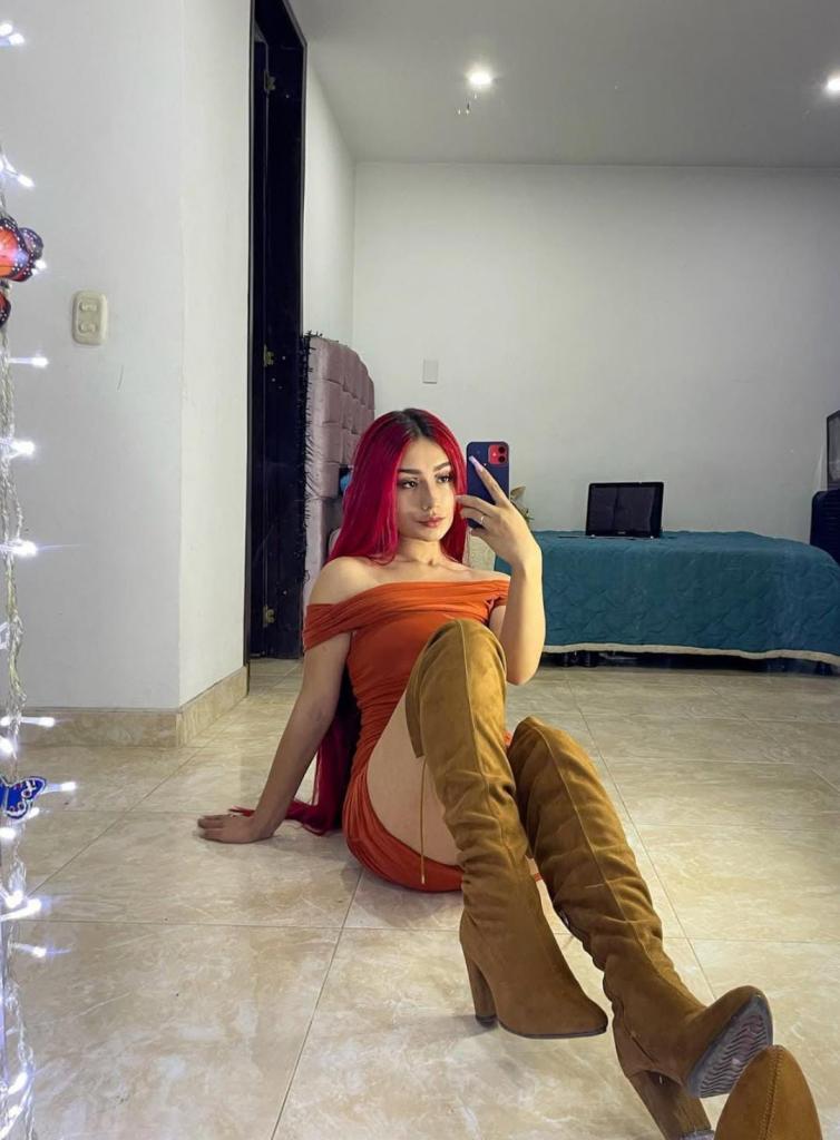 623721950: Chica busca chico en Murcia