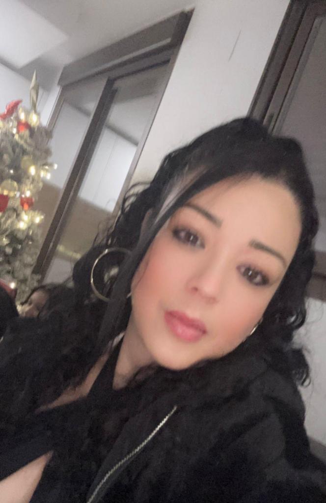 696858665: Chica busca chico en Murcia