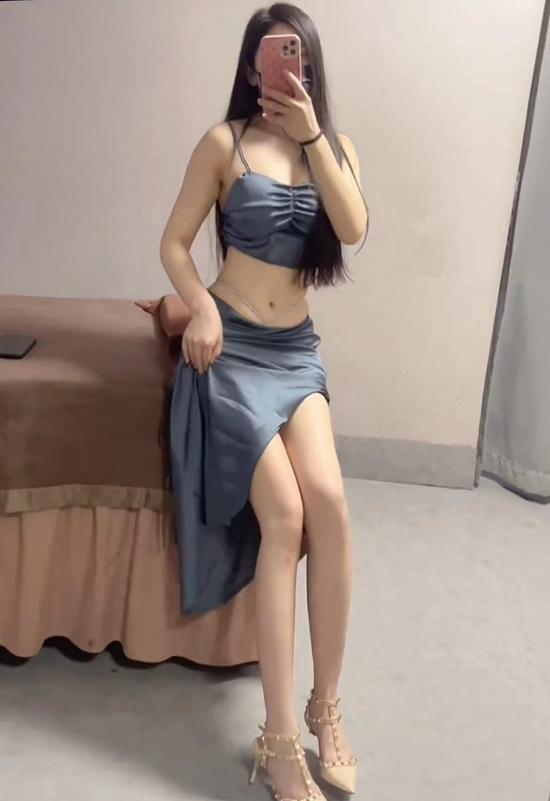 695323278: Chica busca chico en Madrid