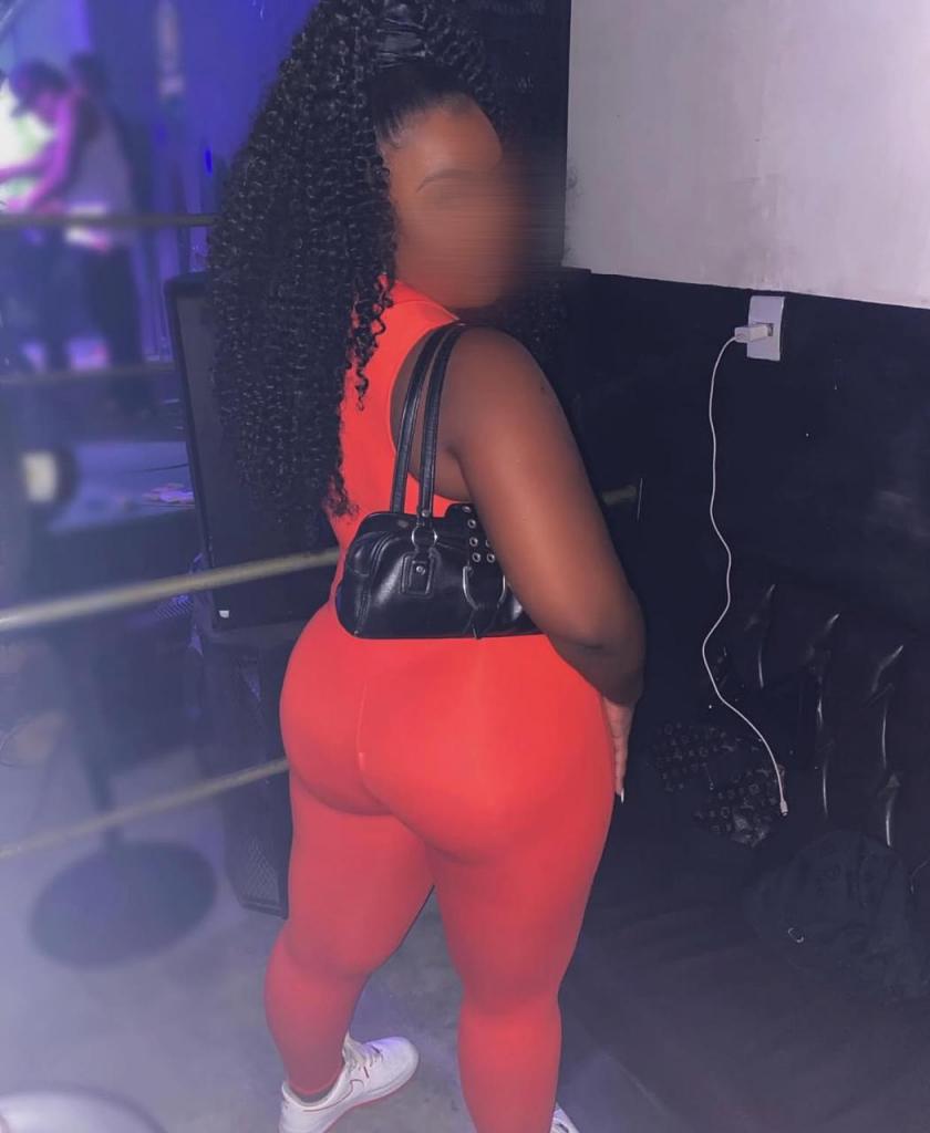 Chica busca chico en Granada: 