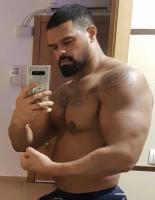 687716981: Chico busca chica en Madrid