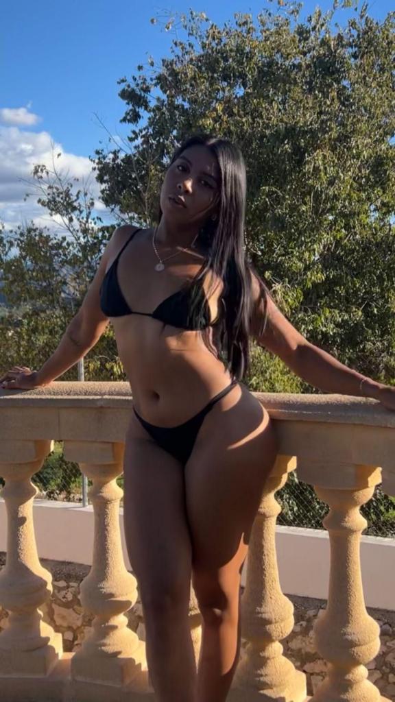 Chica busca chico en Almería: 