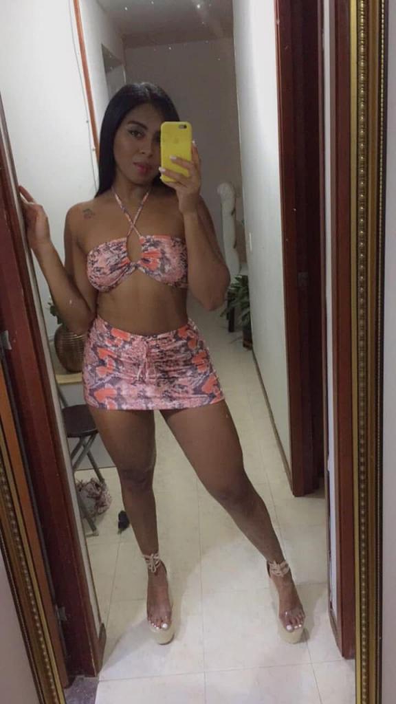 Chica busca chico en Almería: 