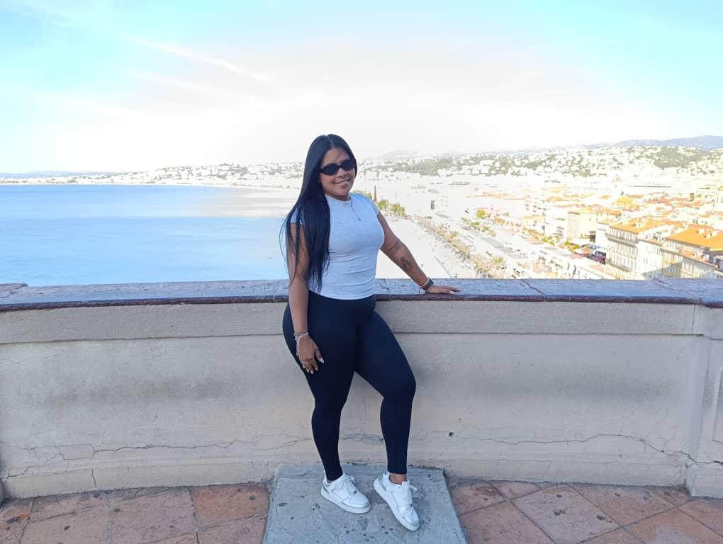 610799018: Chica busca chico en Barcelona