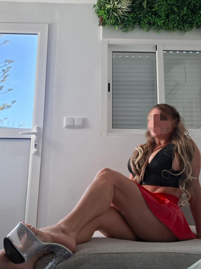 Chica busca chico en Tenerife: 
