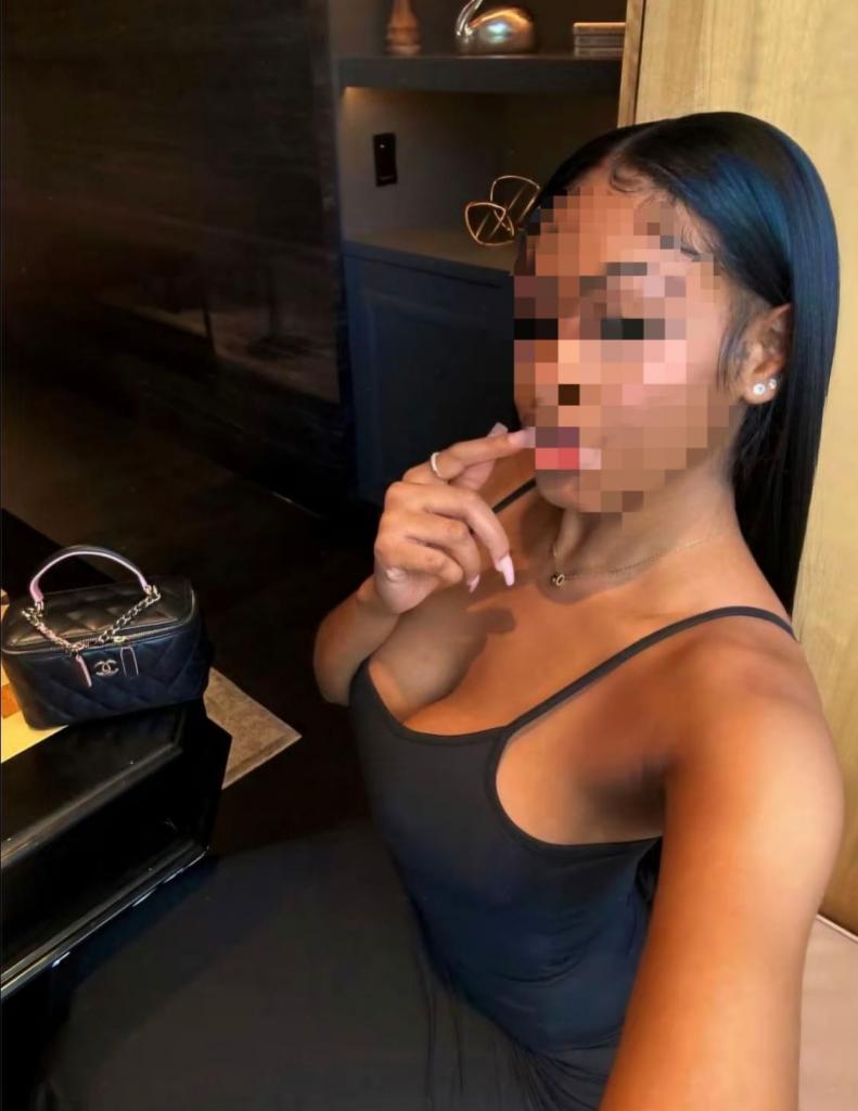 612242809: Chica busca chico en Almería