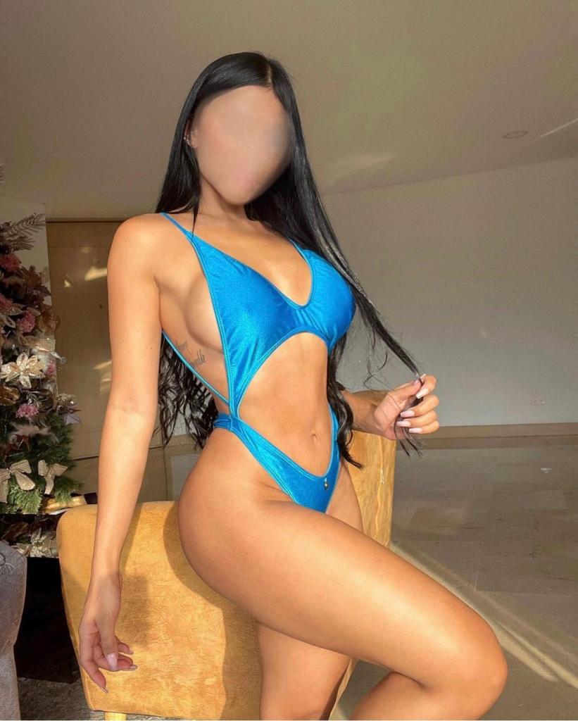 642847157: Chica busca chico en La Coruña