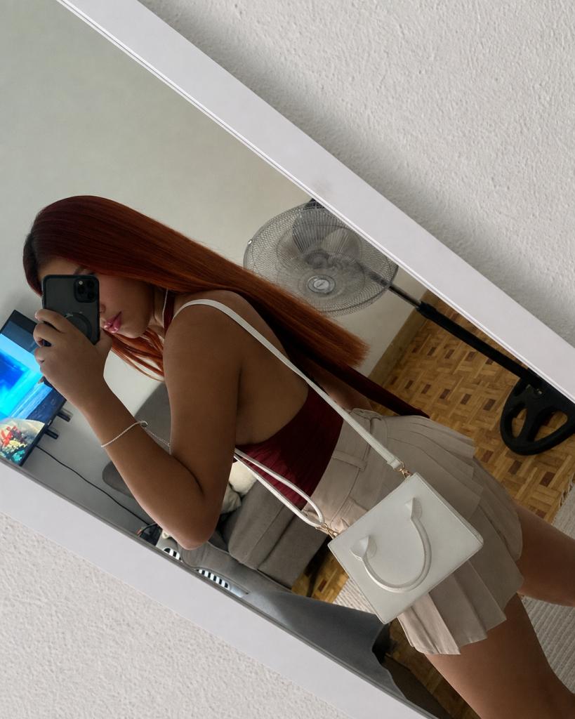 632740173: Chica busca chico en Málaga