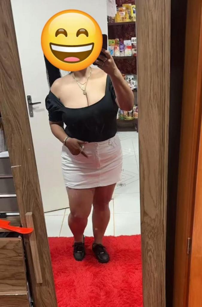 Chica busca chico en Granada: Chica busca chico