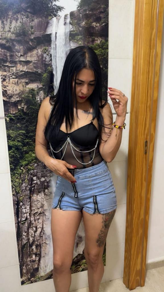 643388749: Chica busca chico en Granada
