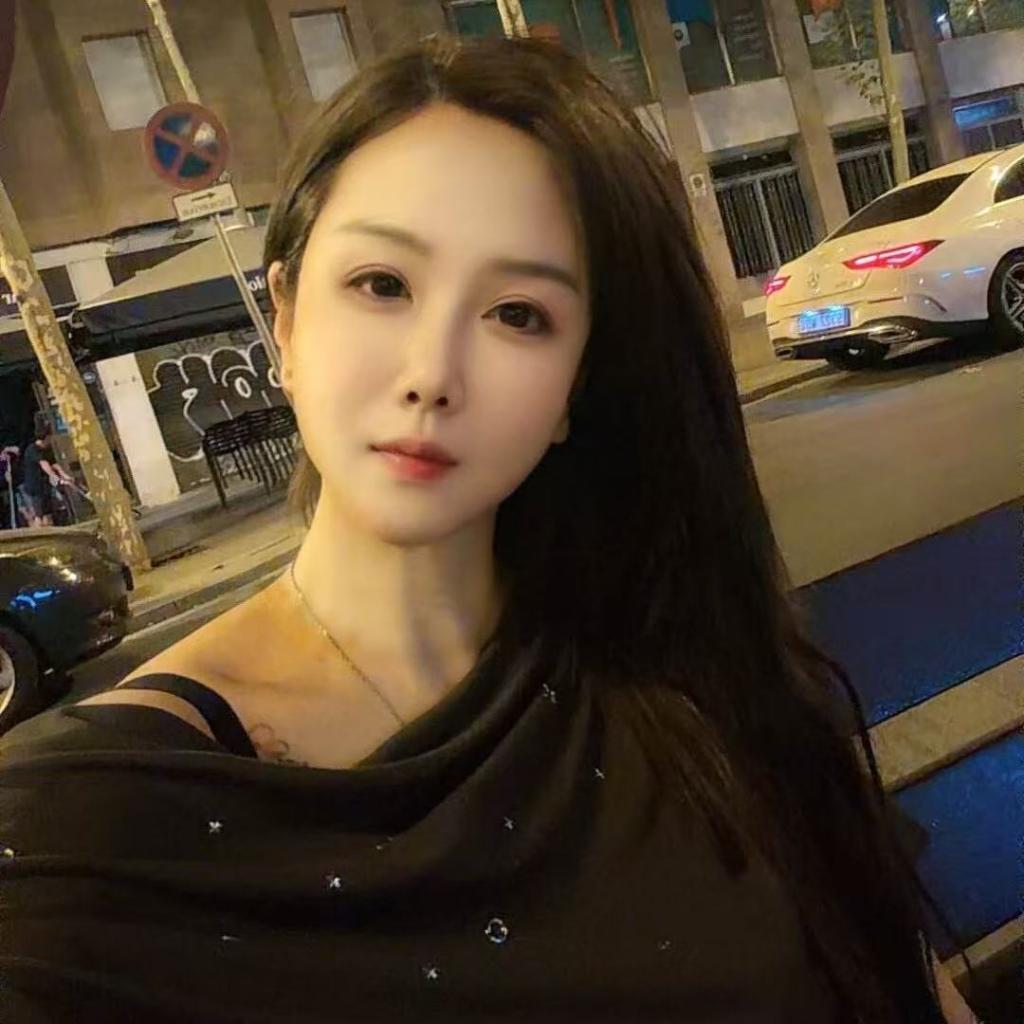 620341171: Chica busca chico en Barcelona