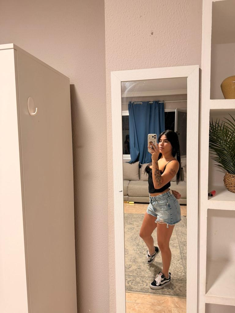 Chica busca chico en Tenerife: Chica busca chico