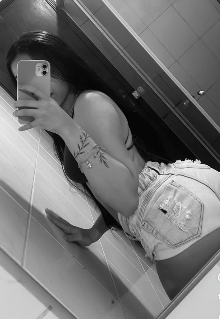 642698141: Chica busca chico en Madrid