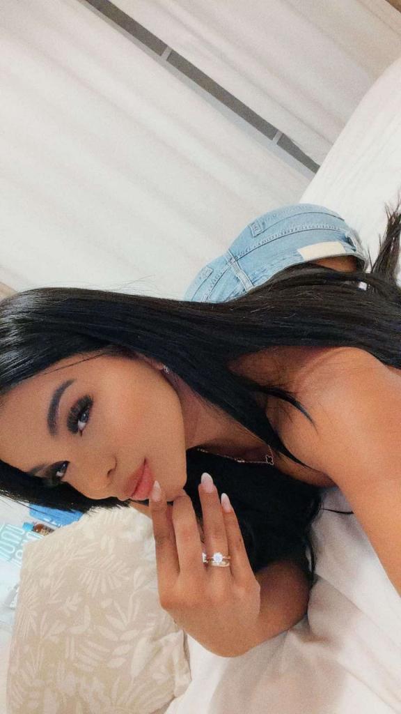 Chica busca chico en Huelva: Chica busca chico