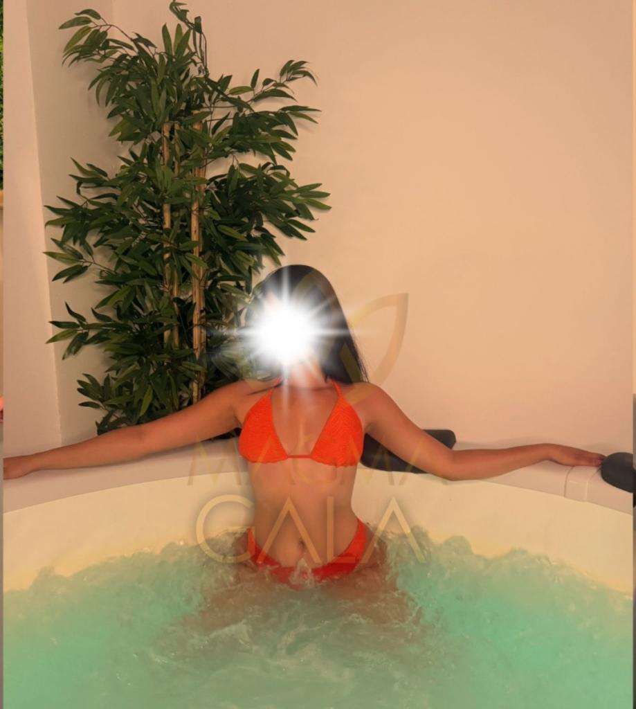 Chica busca chico en Granada: 