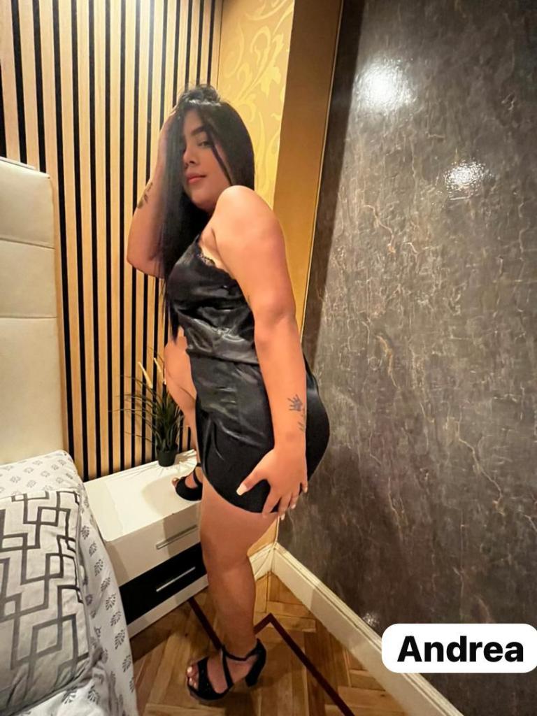614702441: Chica busca chico en Madrid