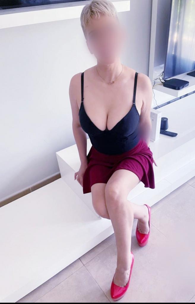 Chica busca chico en Granada: 
