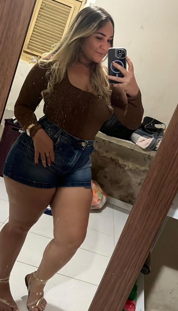 643386682: Chica busca chico en Almería