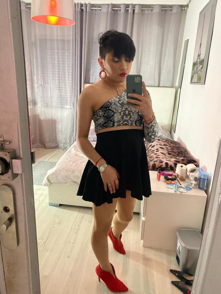 Chica busca chico en Cádiz: 