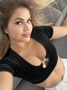 674011536: Chica busca chico en Granada
